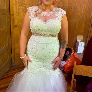 Mermaid wedding dress, size 12/13, white